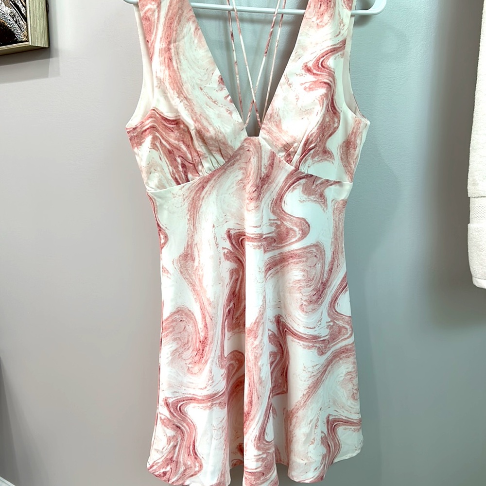 LELIS COLLECTION | Pink Swirl Swing Mini Dress